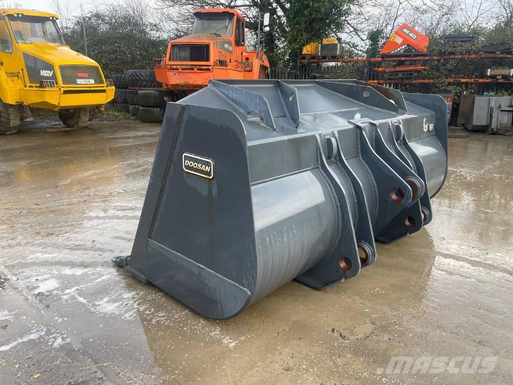 Doosan DL 420-3 Cucharones