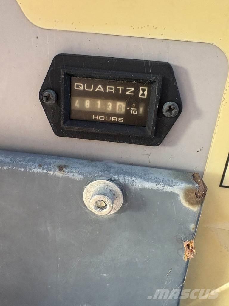 Aichi Sp12c Plataformas con brazo de elevación telescópico