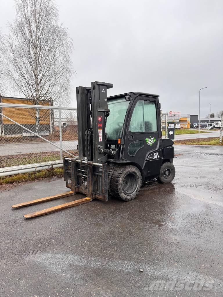 Mitsubishi FD 35 N3 Camiones diesel