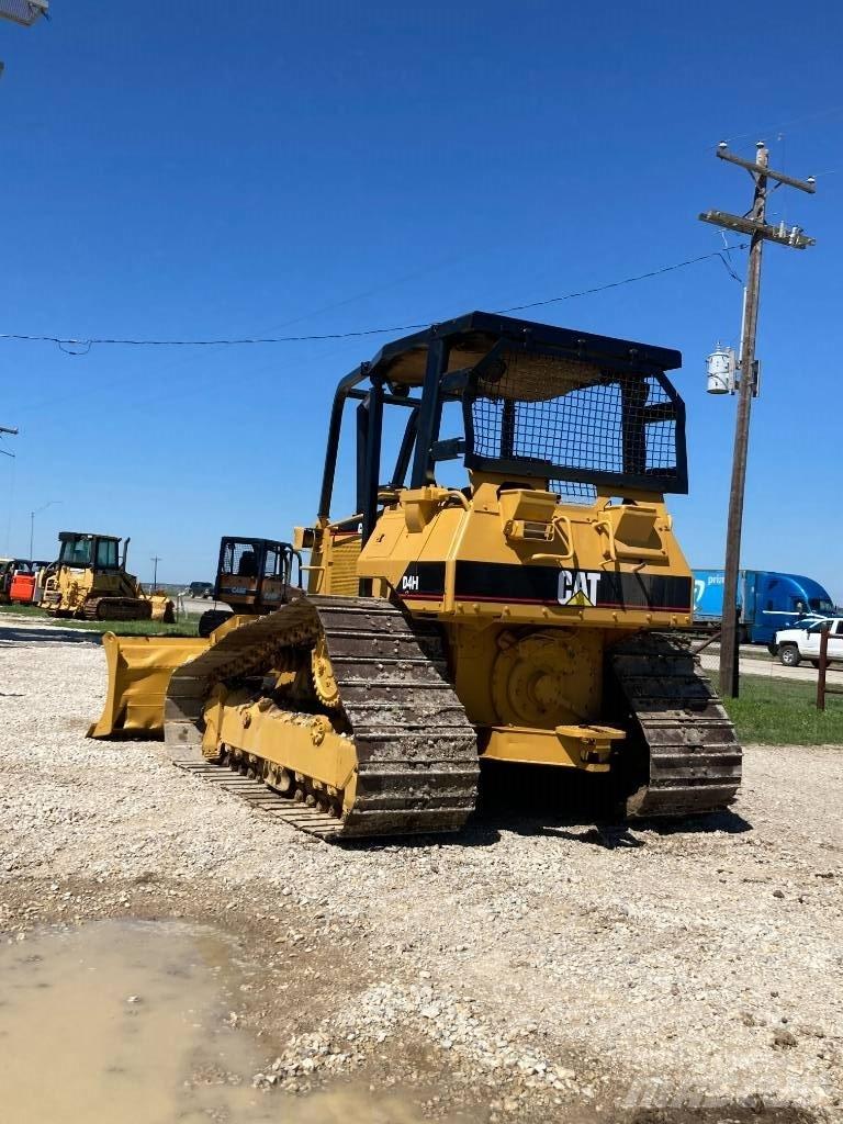 CAT Bulldozer D4H Buldozer sobre oruga