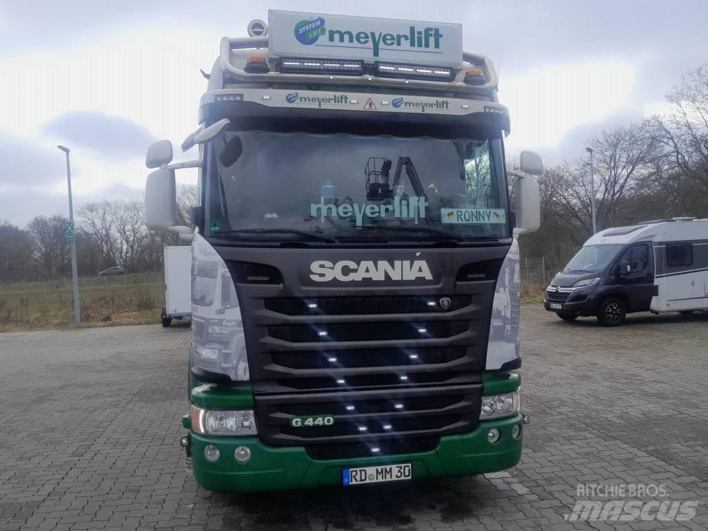 Scania G 440 Camiones de superficie plana/cabrestantes