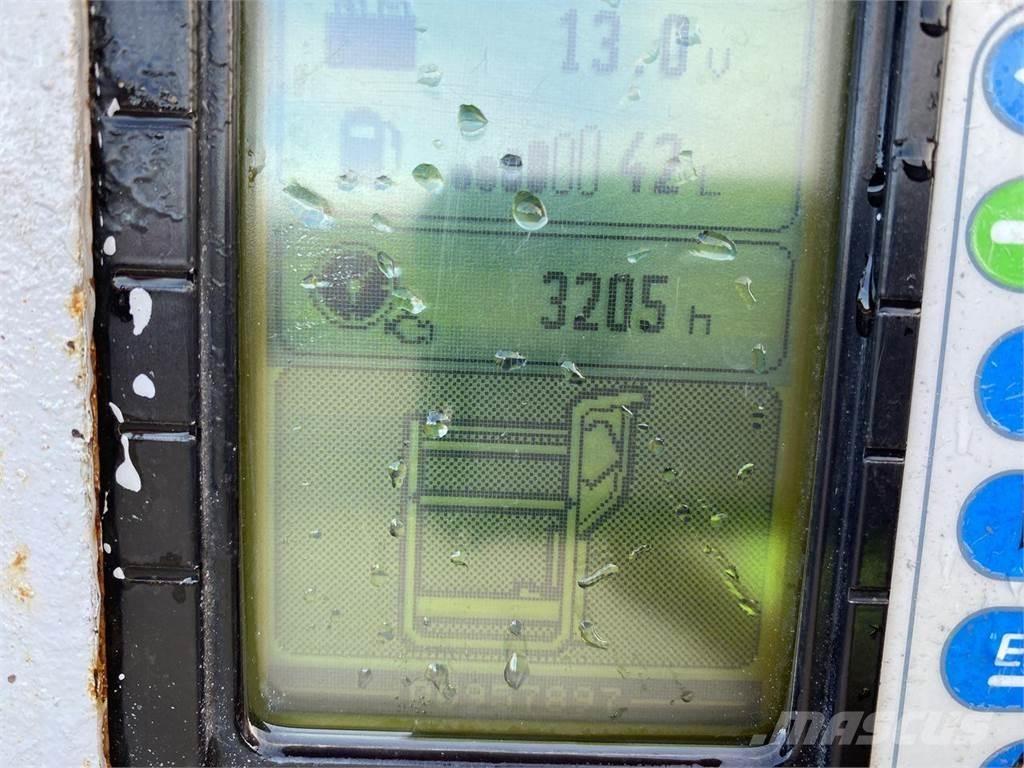 Manitou 260TJ Plataformas con brazo de elevación manual