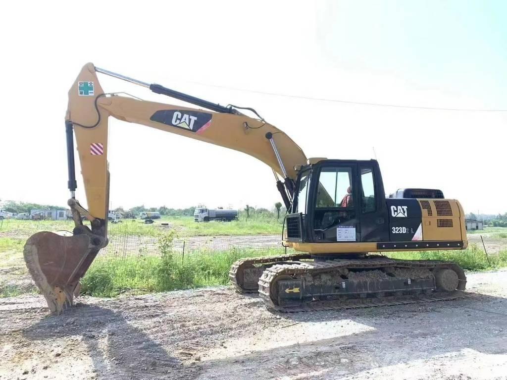 CAT 323D Excavadoras sobre orugas