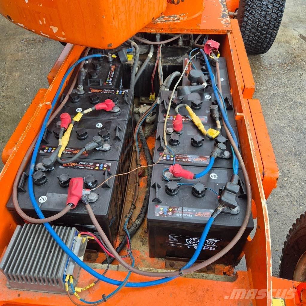 Niftylift HR 12 E Plataformas con brazo de elevación manual