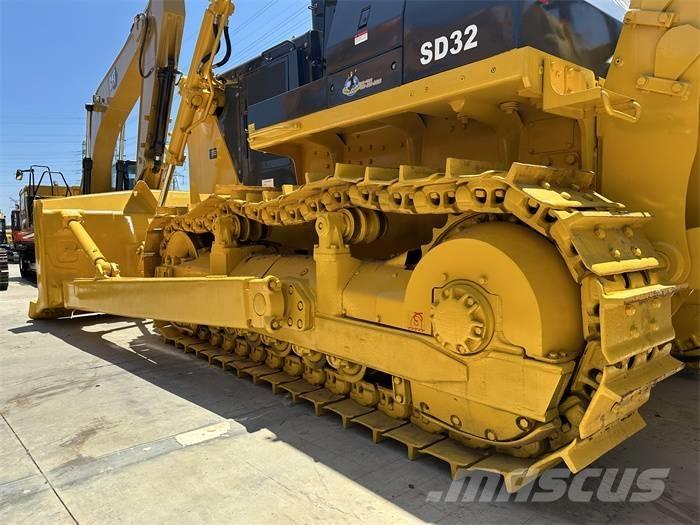 Shantui SD 32 Buldozer sobre oruga