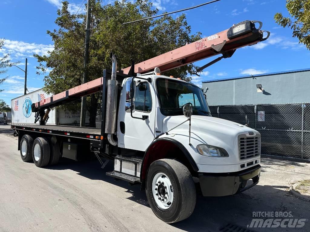 Freightliner M2 Camiones de cama baja