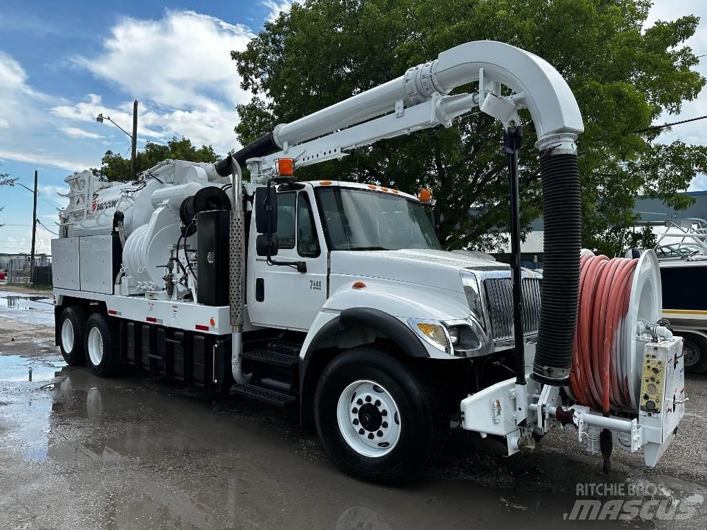 International 7400 Camiones aspiradores/combi