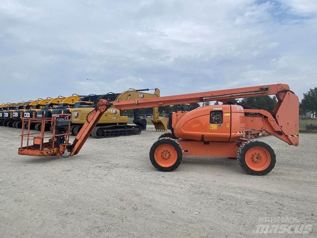 JLG 600AJ Plataformas con brazo de elevación telescópico