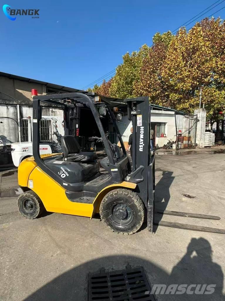 Komatsu FD 30 T-17 Camiones diesel