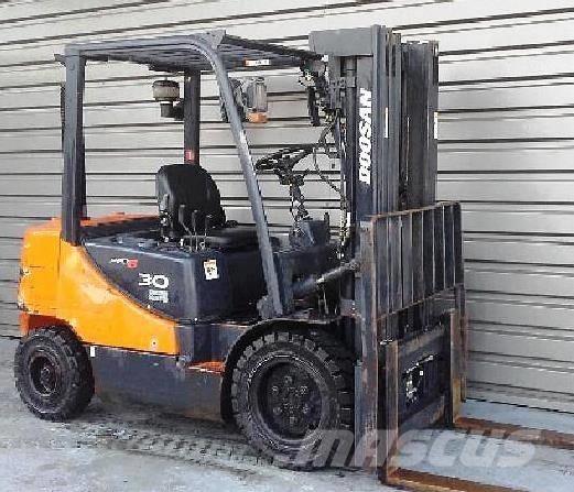 Doosan D30 S-5 Camiones diesel