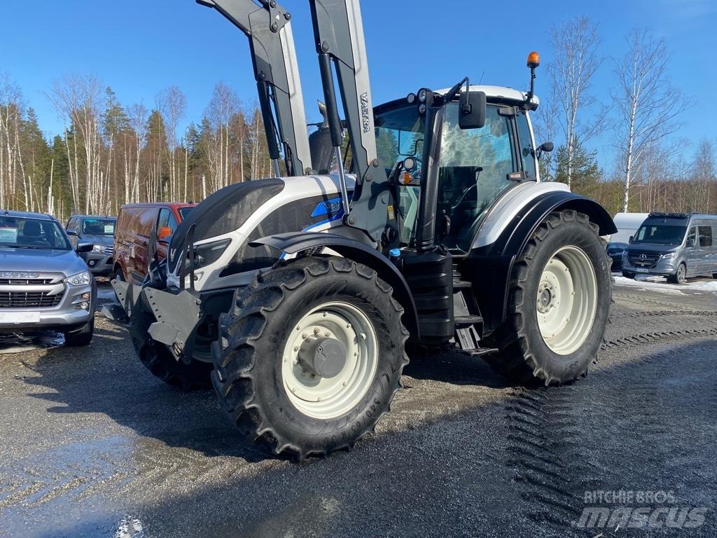 Valtra T 174 Tractores