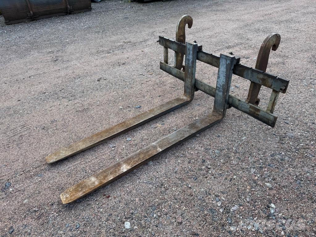 LM Trac 680 Maquinarias para servicios públicos