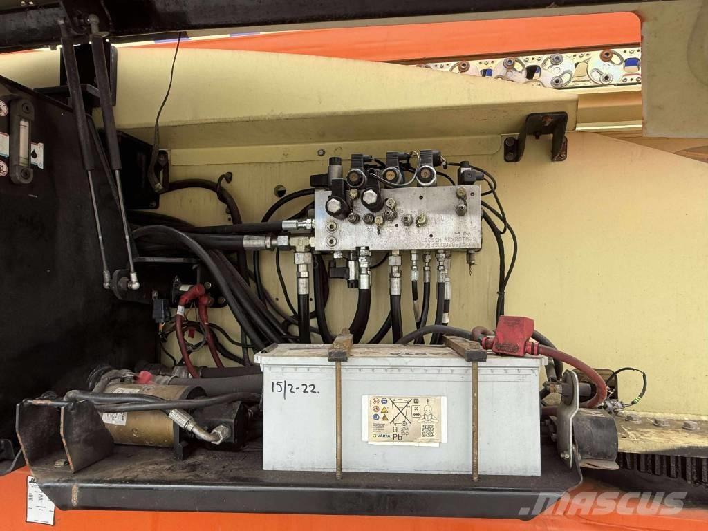 JLG 1350 SJP Plataformas con brazo de elevación telescópico