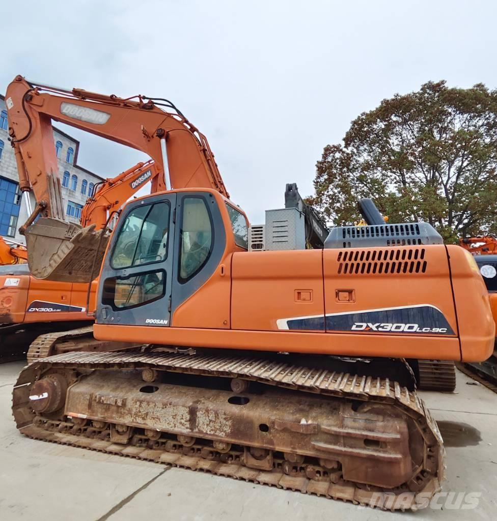 Doosan DX 300 LC Excavadoras sobre orugas