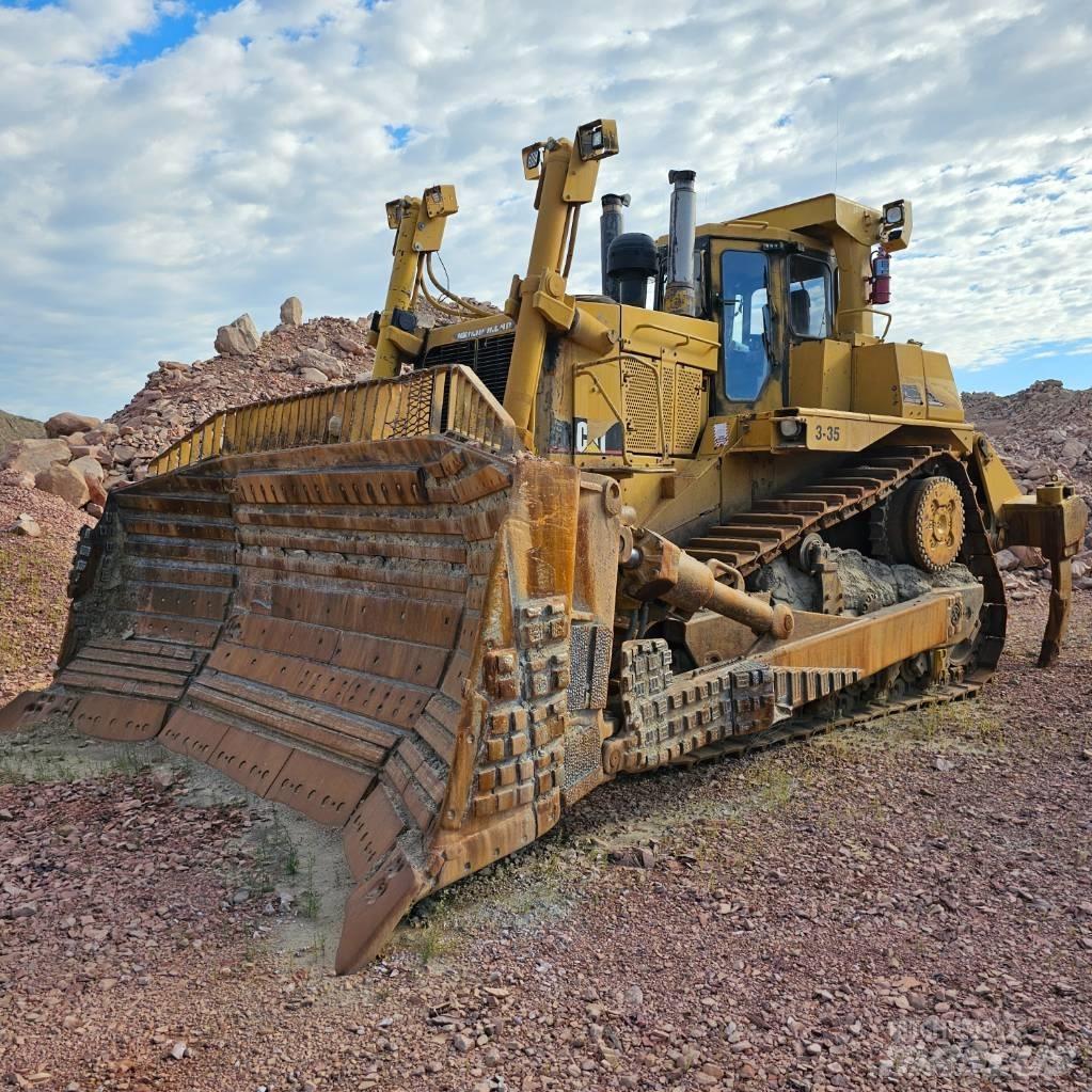 CAT D10R Buldozer sobre oruga