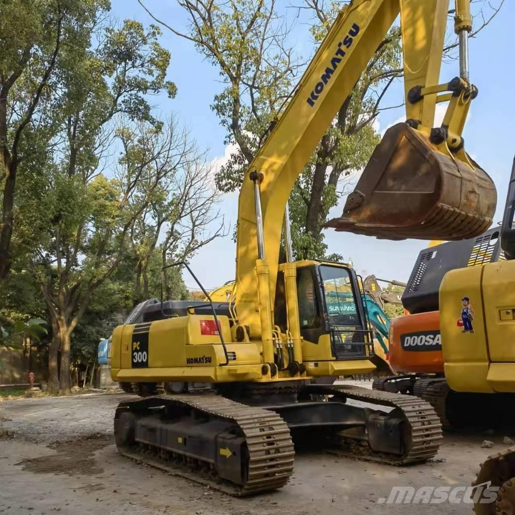 Komatsu PC 300 Excavadoras sobre orugas