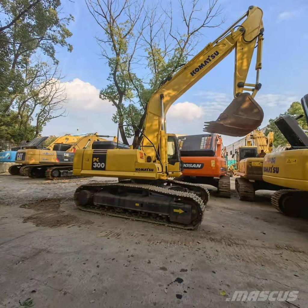 Komatsu PC 300 Excavadoras sobre orugas