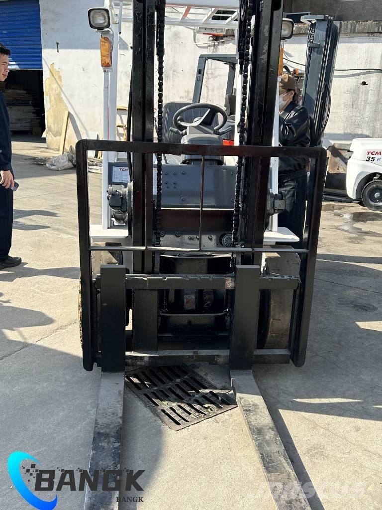 TCM FD30T3C Camiones diesel