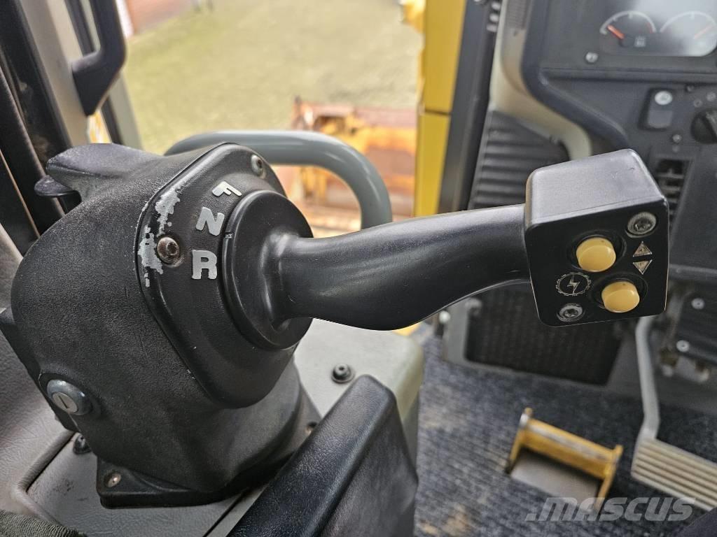 CAT D 6 T LGP Buldozer sobre oruga