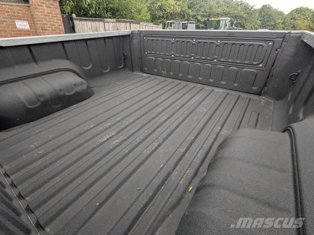 Toyota Hilux Caja abierta/laterales abatibles