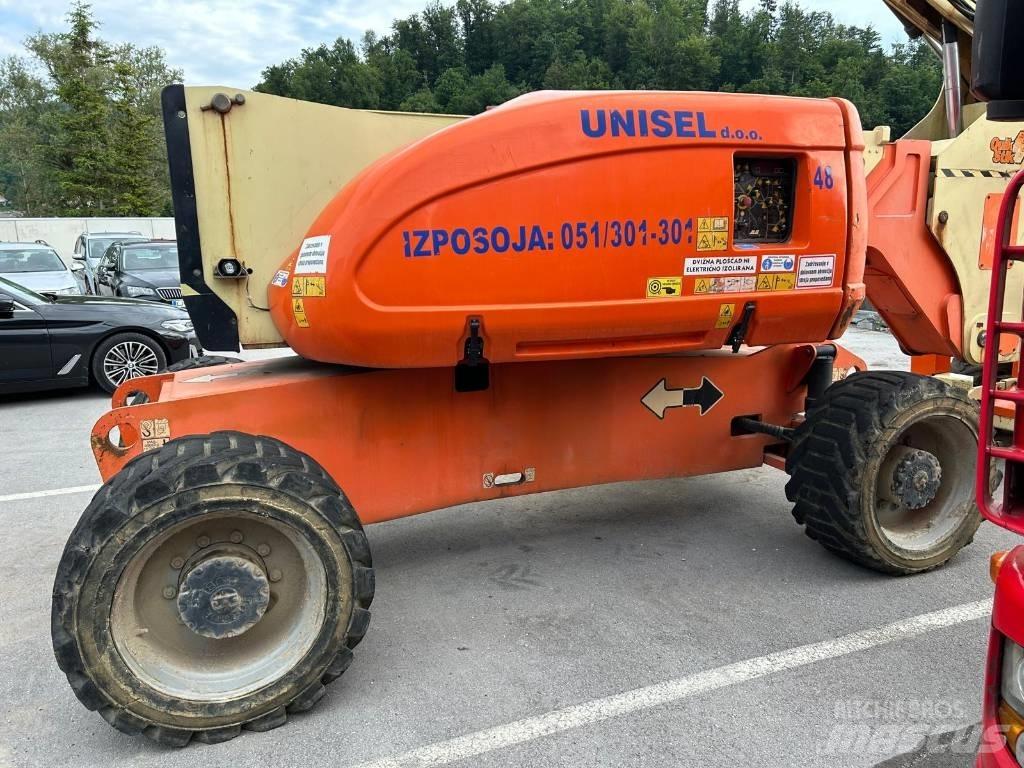 JLG 800 AJ Plataformas con brazo de elevación manual