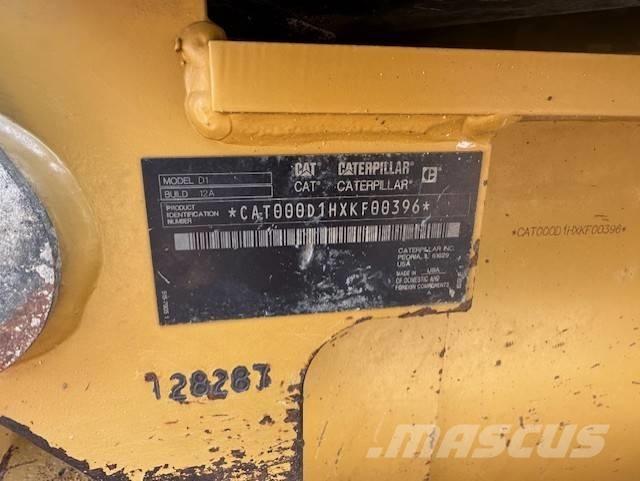 CAT D1 Buldozer sobre oruga