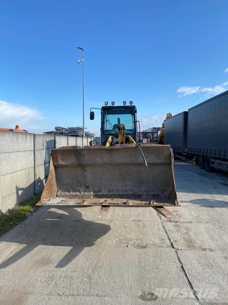 Komatsu WA 100 M-5 Cargadoras sobre ruedas