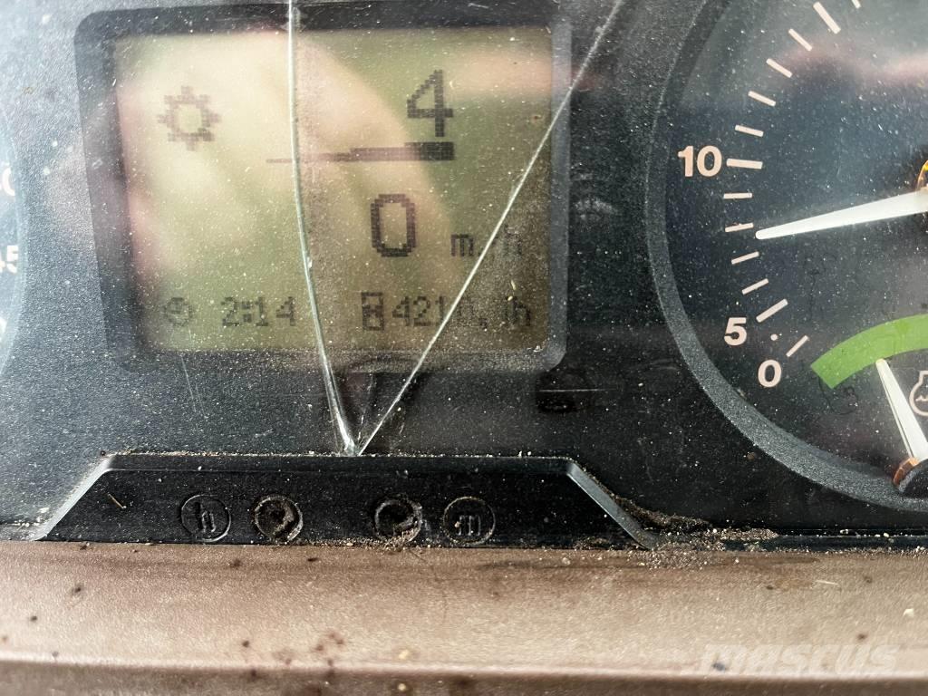 John Deere 6120 Tractores