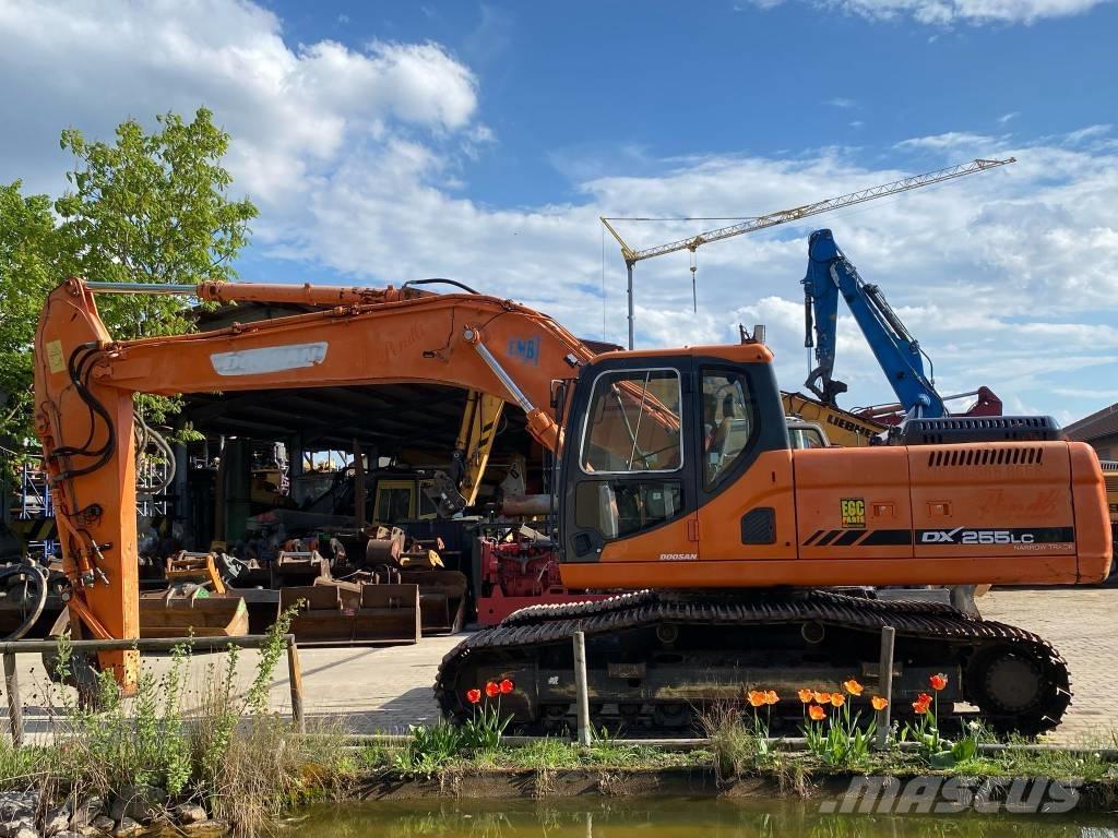 Doosan DX 255 NLC Excavadoras sobre orugas