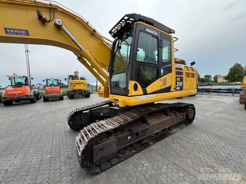 Komatsu PC210NLC-11 Excavadoras sobre orugas