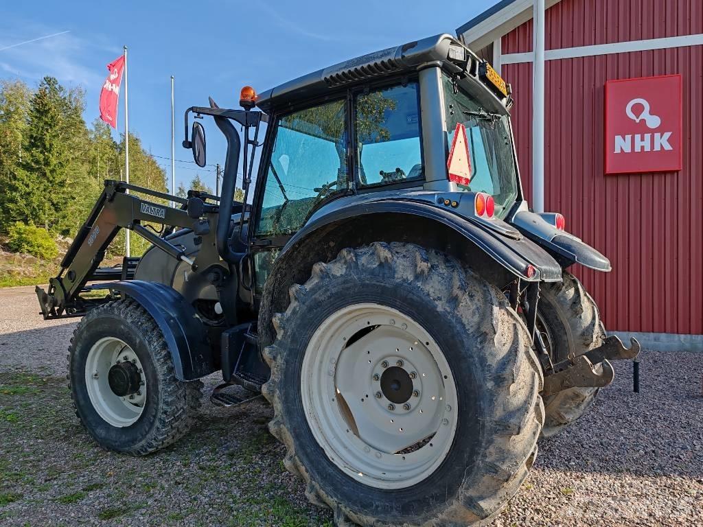 Valtra M 130 Tractores