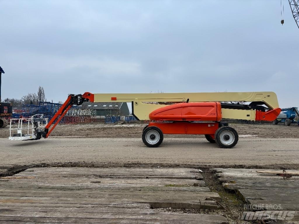 JLG 1250 AJP Plataformas con brazo de elevación manual