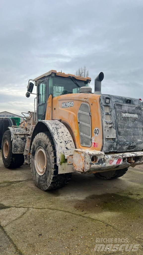 Hyundai HL 960 Cargadoras sobre ruedas