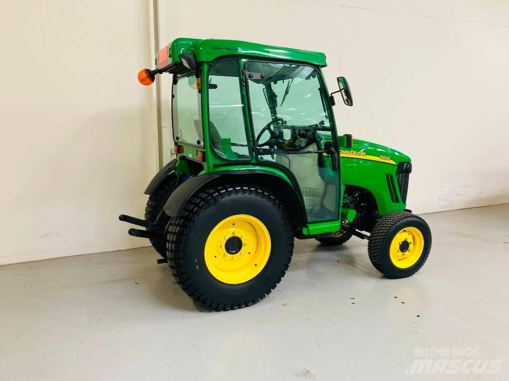 John Deere 3320 Tractores compactos