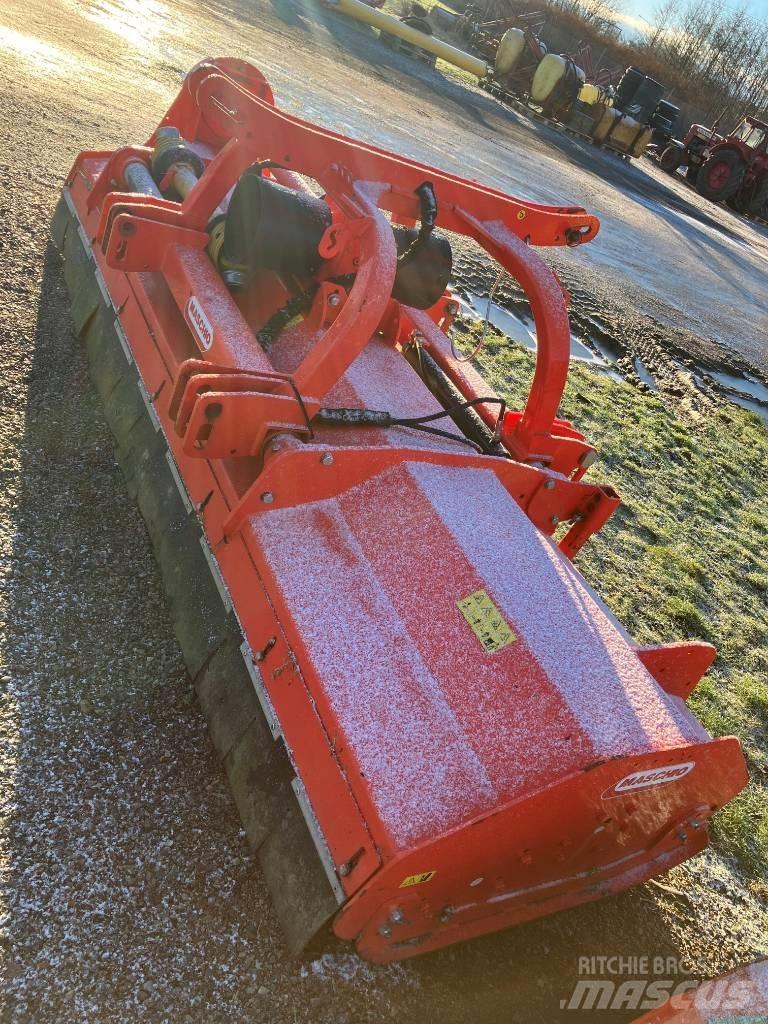 Maschio bufalo 300 Segadoras y cortadoras de hojas para pasto