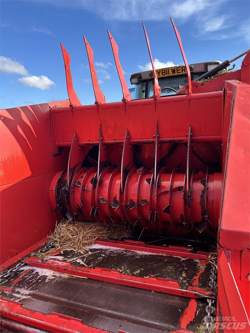 TEAGLE TOMAHAWK 808S Desmenuzadoras, cortadoras y desenrolladoras de pacas