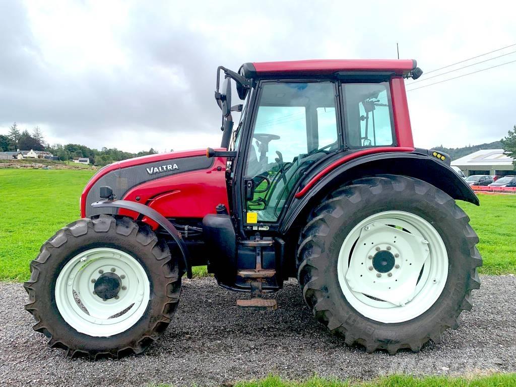 Valtra N101 Tractor Tractores forestales