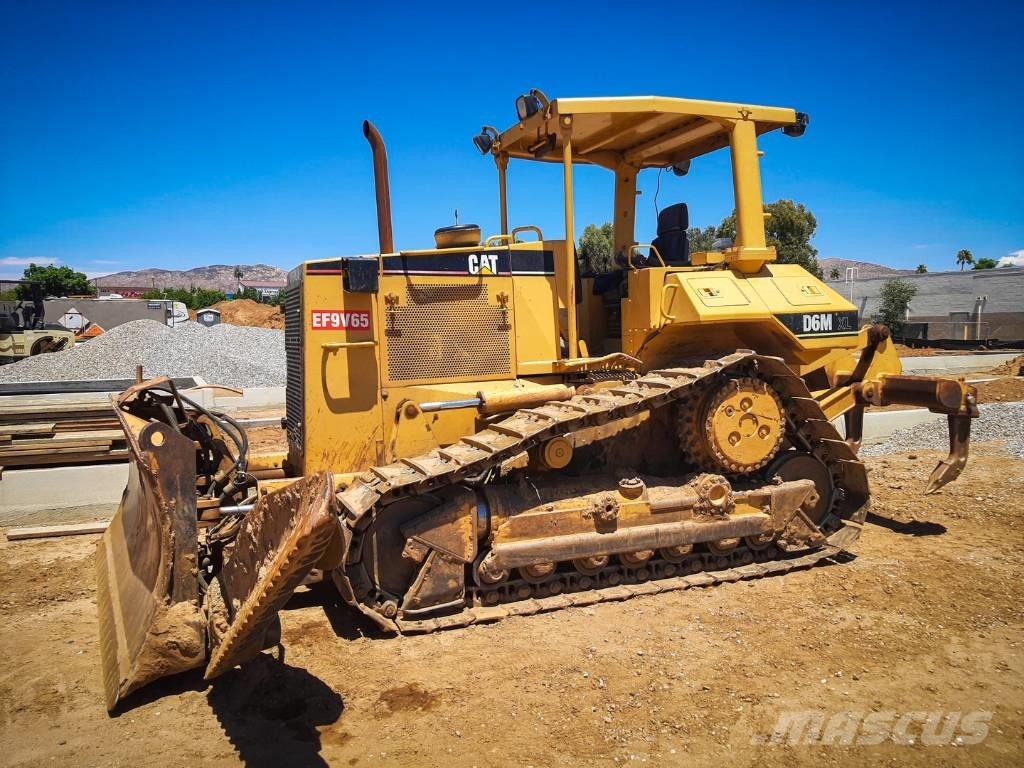 CAT D 6 M XL Buldozer sobre oruga