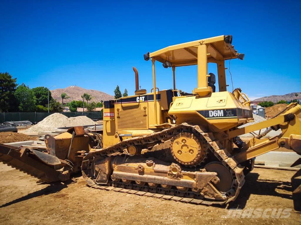 CAT D 6 M XL Buldozer sobre oruga