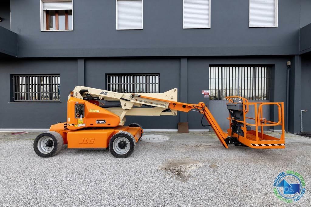 JLG M450AJ Plataformas con brazo de elevación manual