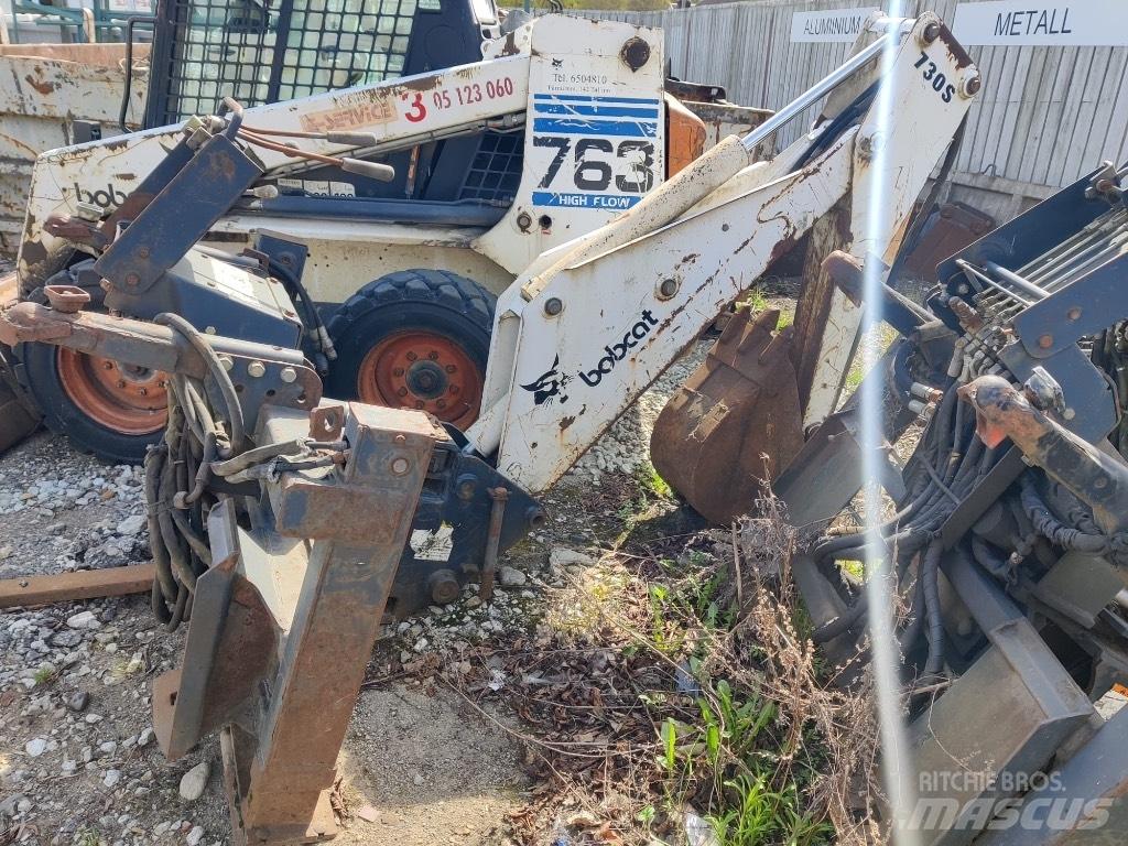 Bobcat S750 Retroexcavadoras