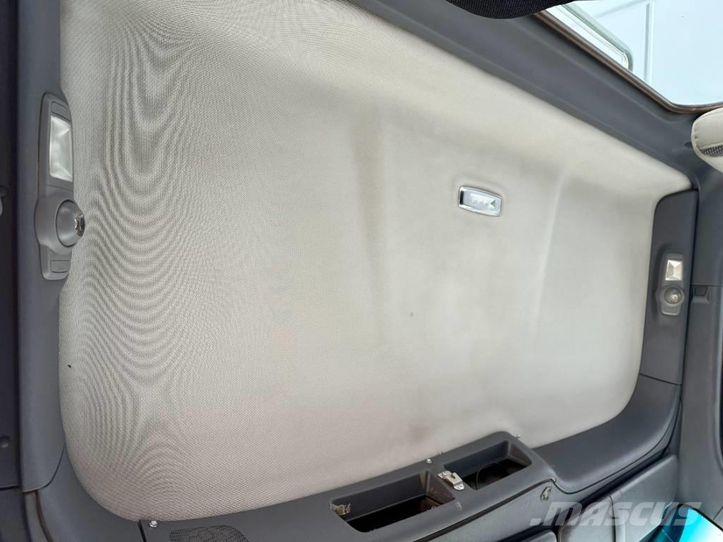 Peterbilt 567 Camiones tractor