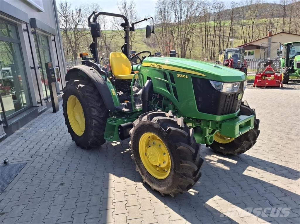 John Deere 5050E Tractores