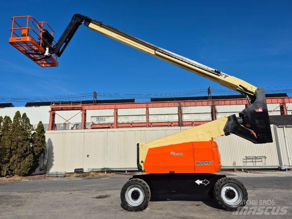 JLG 800 AJ Plataformas con brazo de elevación manual