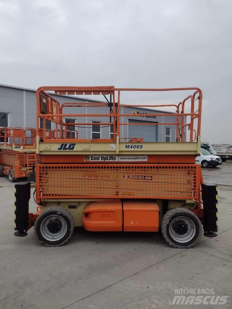 JLG M 4069 Plataformas tijera