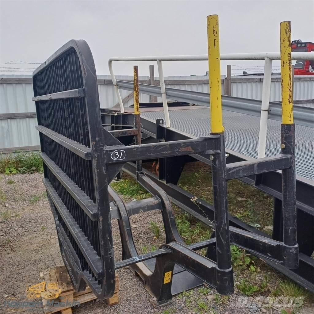 John Deere 810e Otros componentes