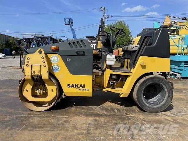 Sakai TW 352 Rodillos de un solo tambor