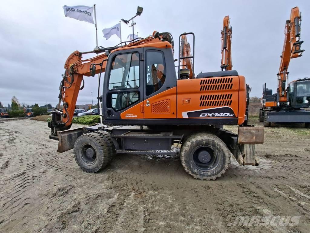 Doosan DX140W-5 Excavadoras de ruedas