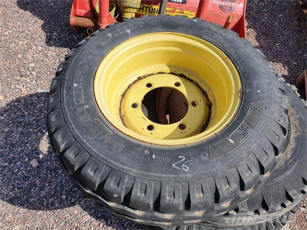 BKT 10.0/75-15,3 Ruedas