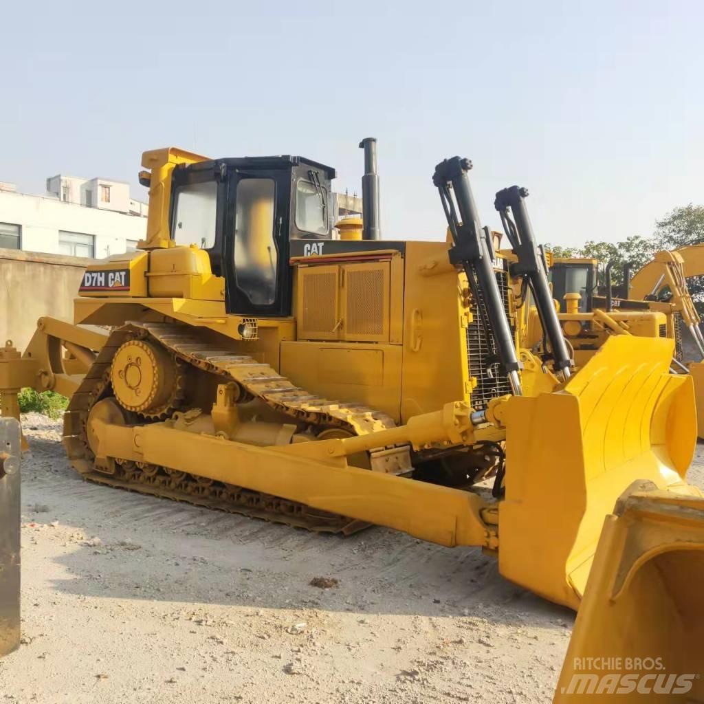 CAT D7H Buldozer sobre oruga